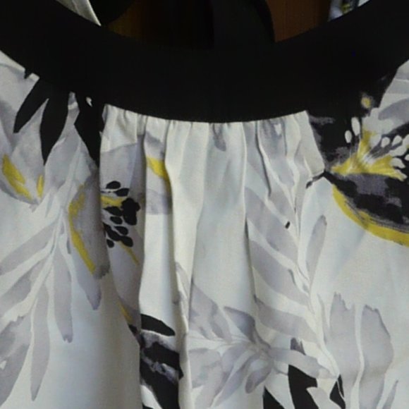 Dorothy Perkins Billie and Blossom Floral Nape Bow Blouse - Picture 6 of 9